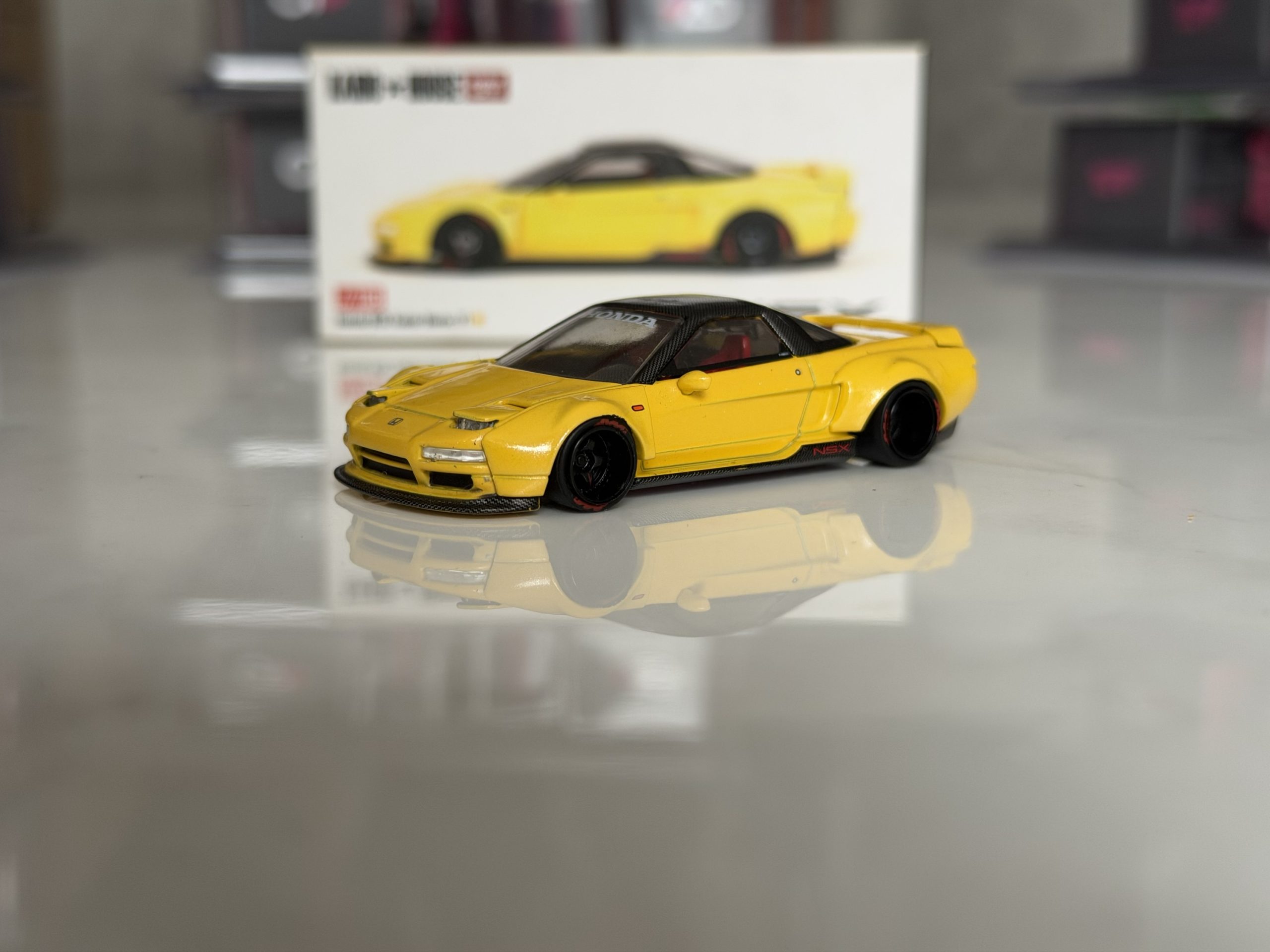 Kaido House x Mini GT 1:64 Honda NSX Kaido WORKS V1 – Yellow (Modelo Abierto) - Imagen 5