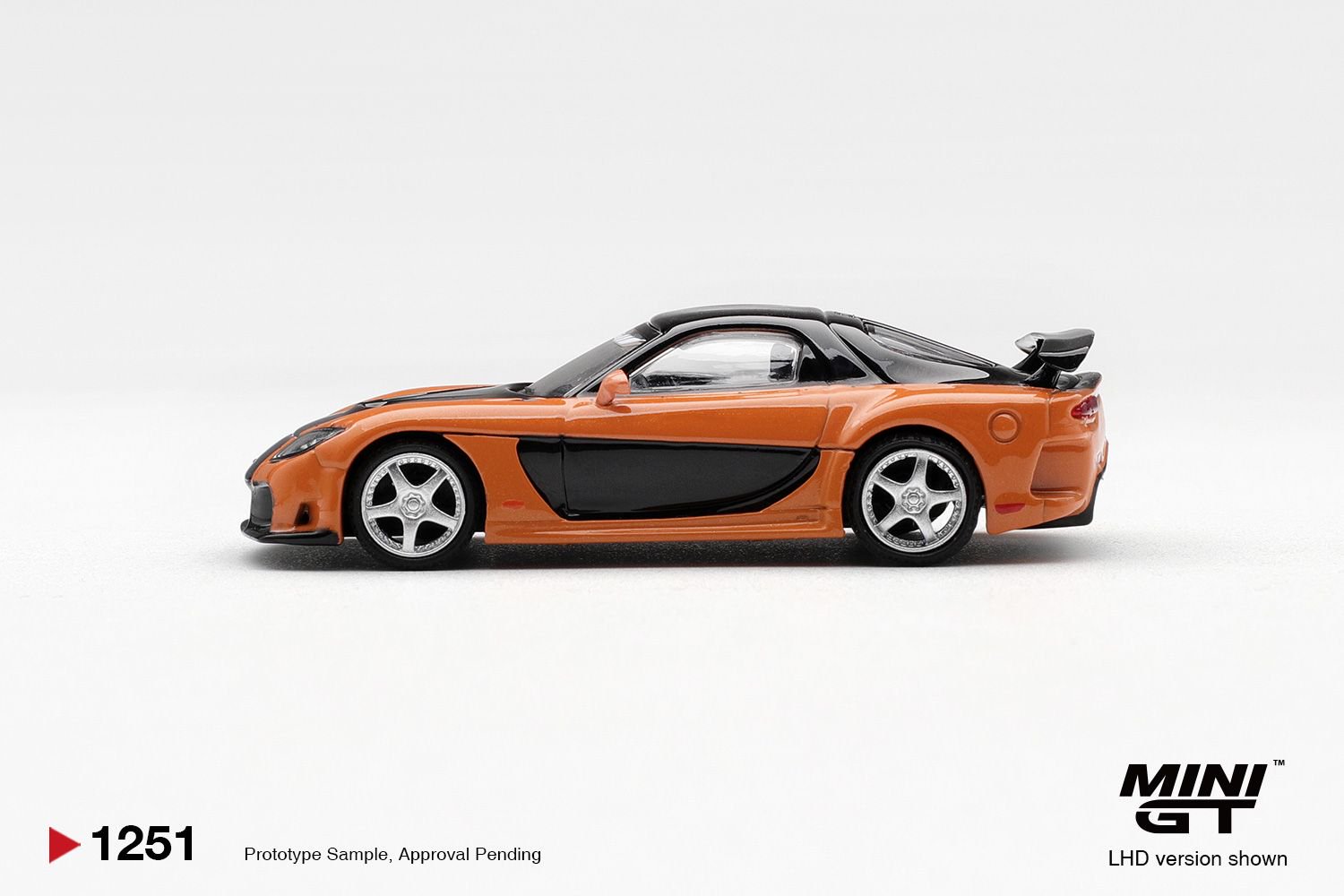 *PREORDEN* Mini GT 1:64 Mazda RX-7 VeilSide Fortune “The Fast and the Furious Tokyo Drift” Han Seoul-Oh - Imagen 4