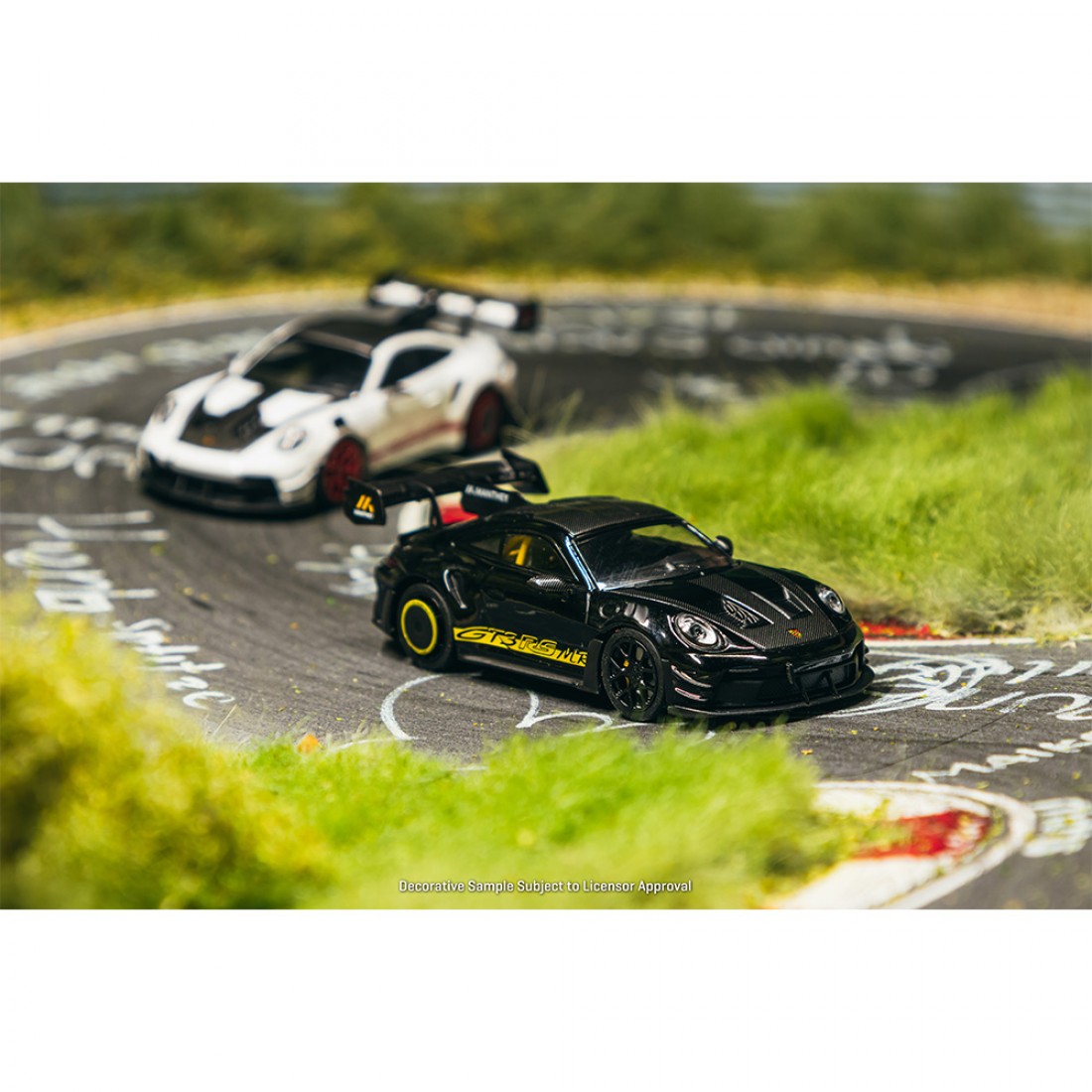 *PREORDEN* Tarmac Special Edition 1:64 Porsche GT3RS (992.2) MR Black Yellow