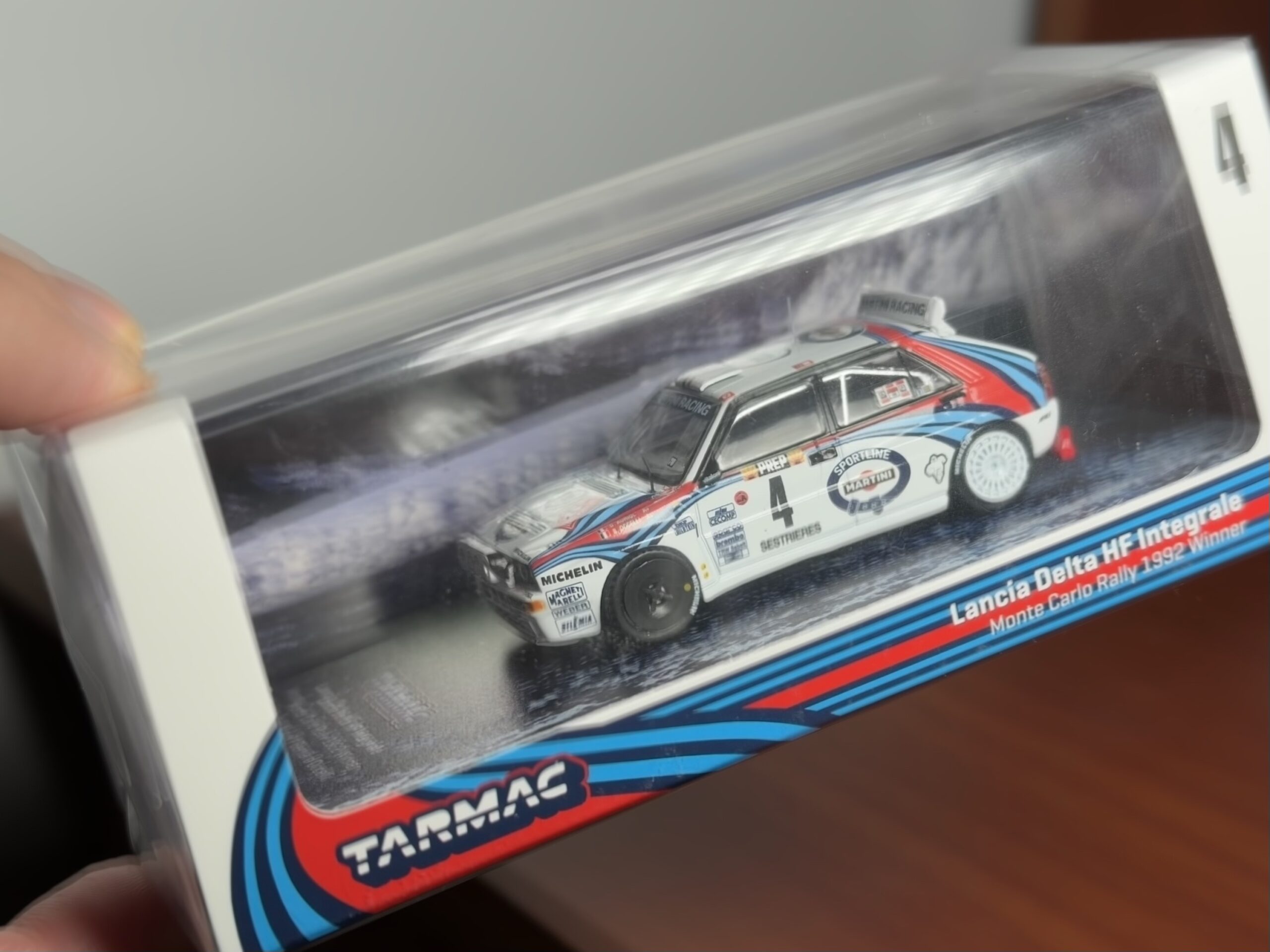 Tarmac 1:64 Lancia Delta HF Integrale Monte Carlo Rally 1992 Winner Didier Auriol / Bernard Occelli - Imagen 2