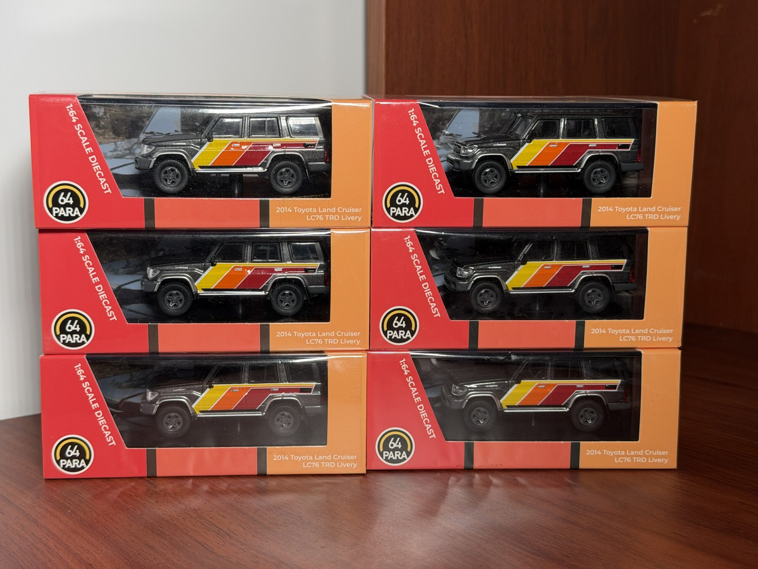 Para64 1:64 2014 Toyota Land Cruiser LC76 TRD Livery - Imagen 4