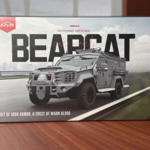 MVA 1:64 Bearcat Armored Vehicle Gris + Figuras
