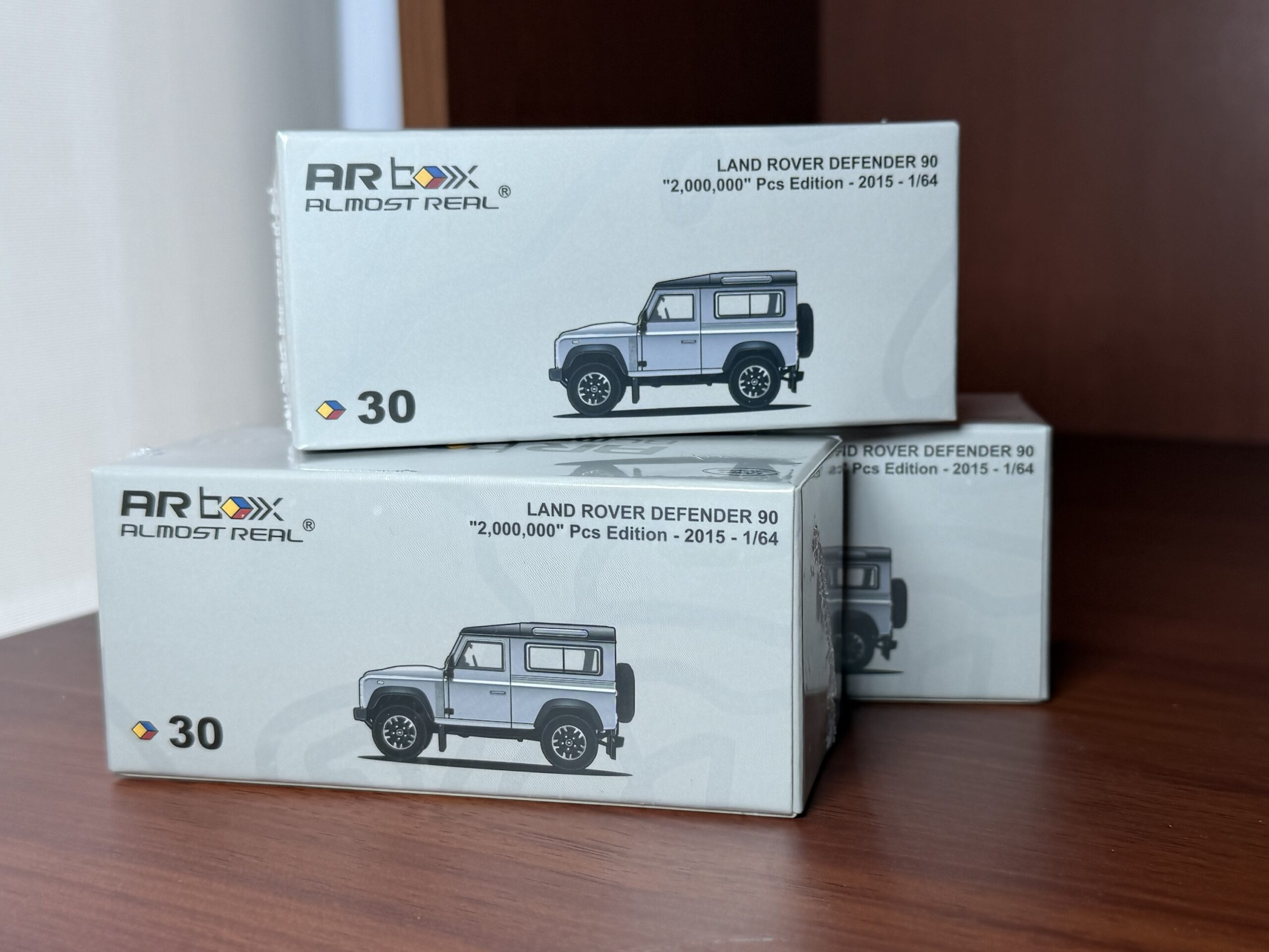 Almost Real 1:64 Land Rover Defender 90 2015 Gris - Imagen 5