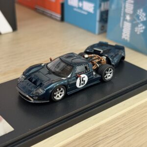 Rhino Model RM 1/64 Ford GT40 (2 colores a escoger)