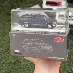 Bliss 1:64 GMC Suburban GMT400 Azul