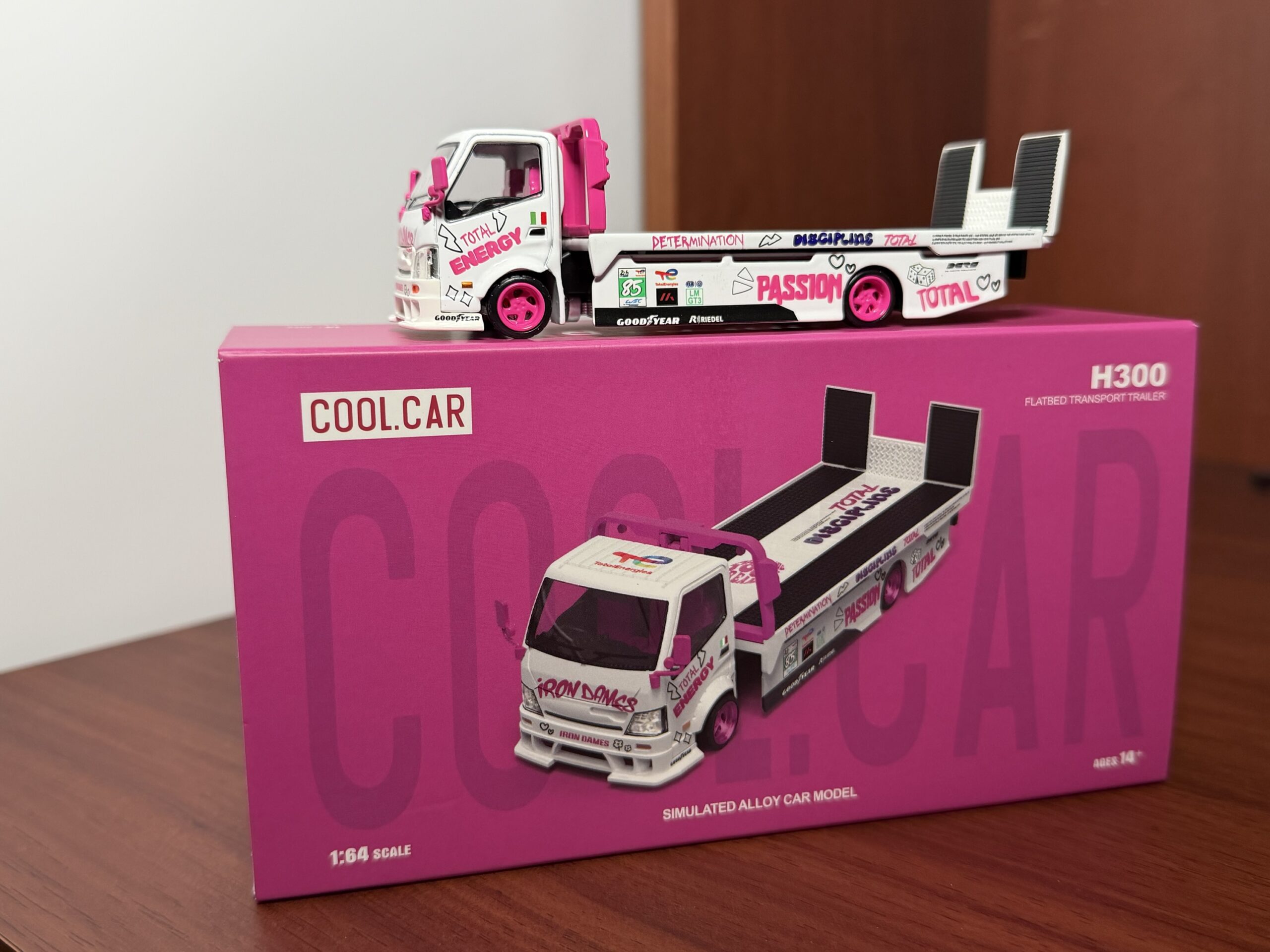 Cool Car 1:64 H300 Iron Dames