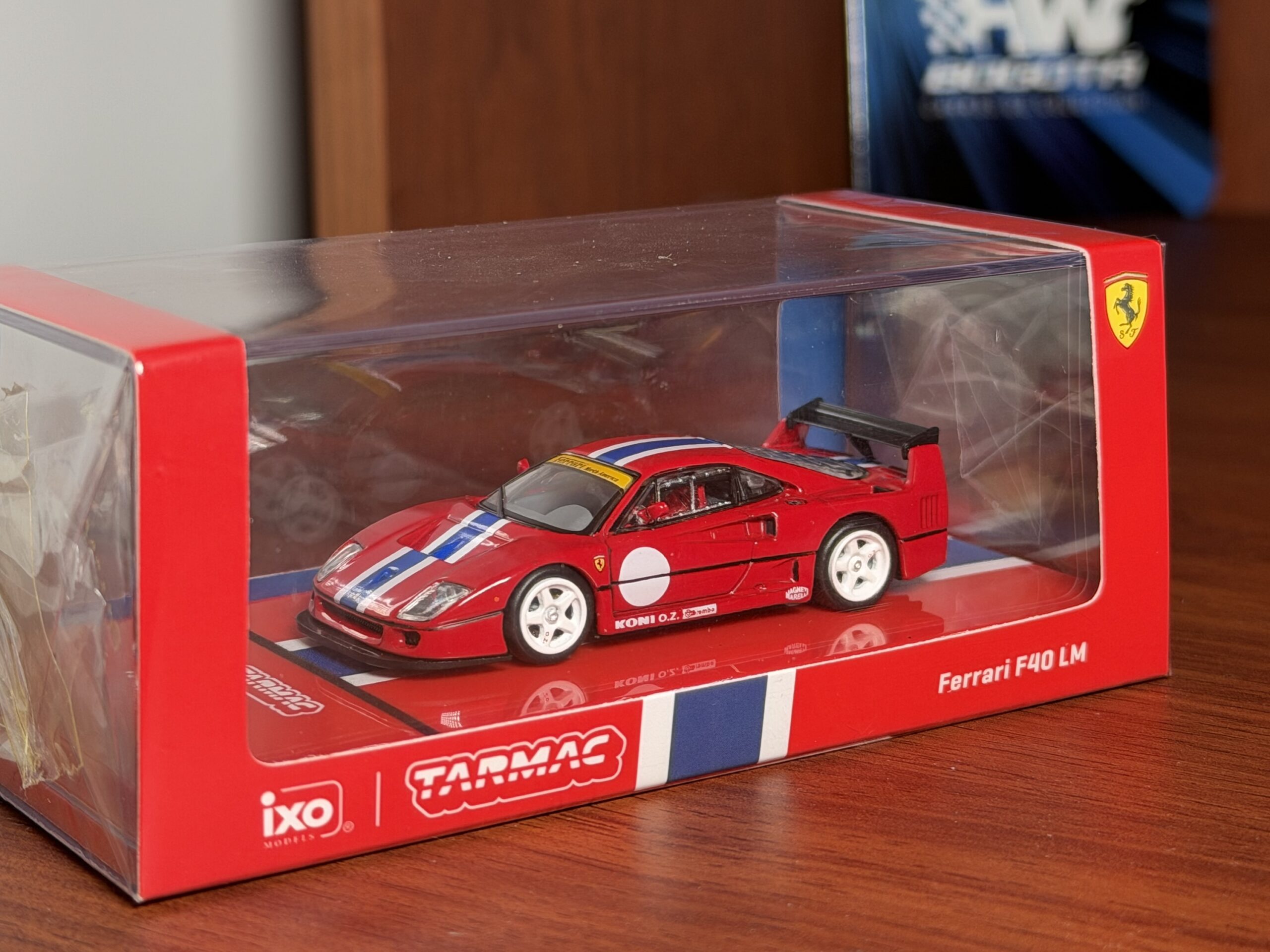 Tarmac 1:64 Ferrari F40 LM Rojo - Imagen 8