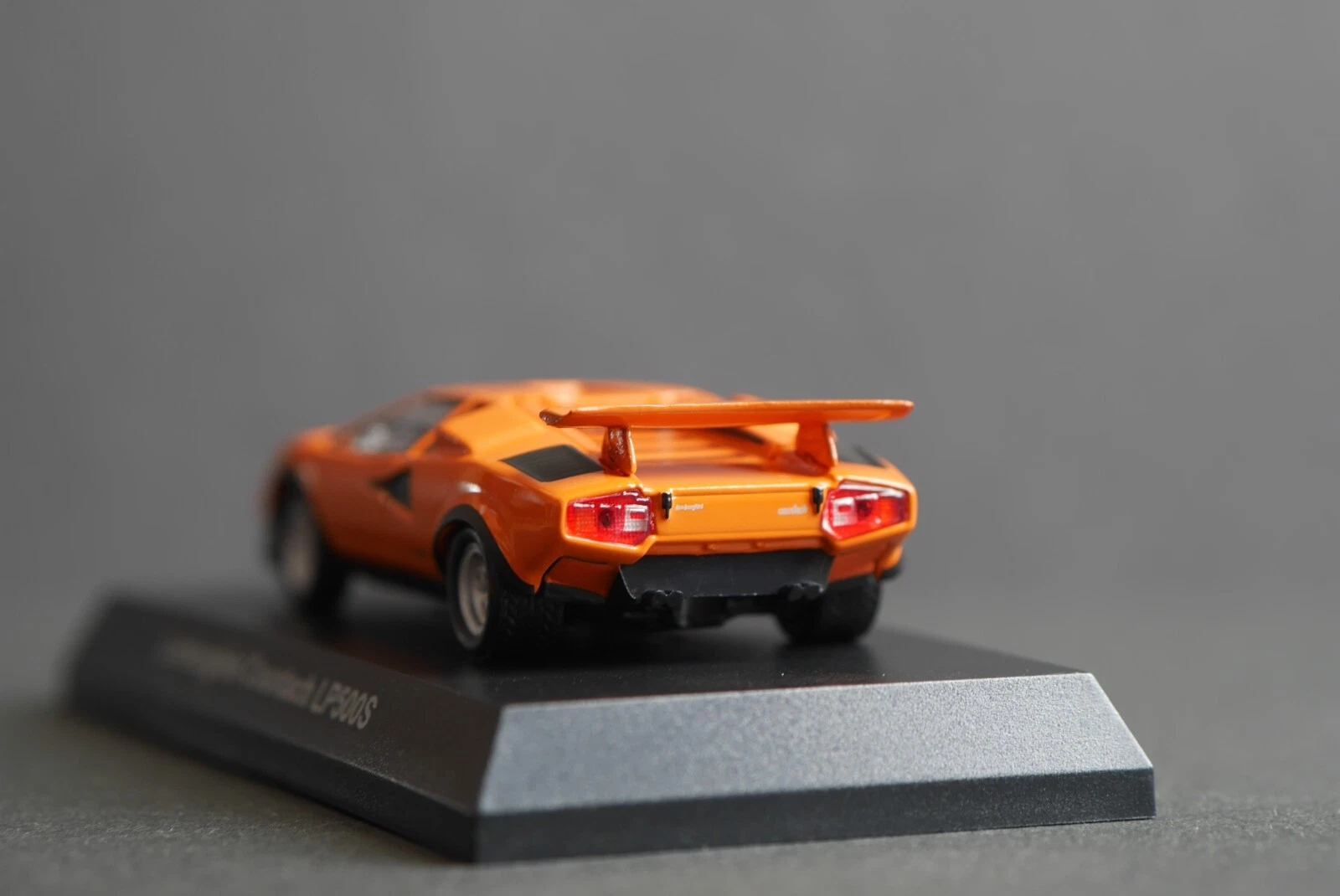 Kyosho 1:64 Lamborghini Countach LP500S Naranja - Imagen 4
