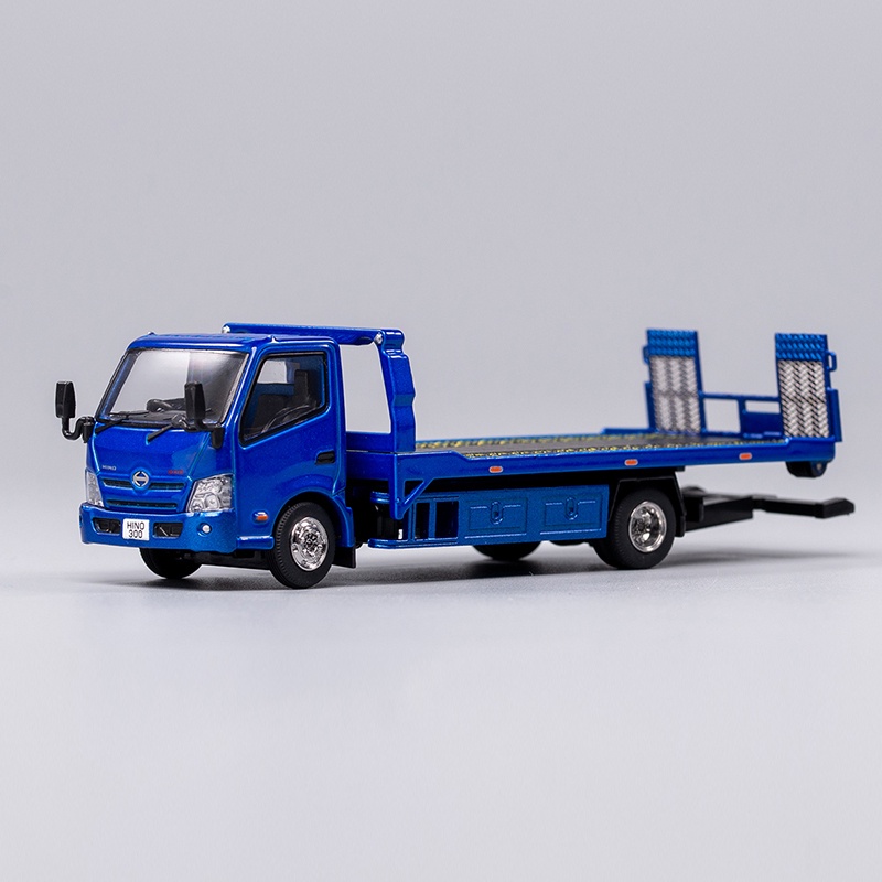 GCD 1:64 Hino 300 Camabaja Azul con caja acrílica